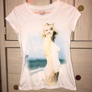 Marilyn Monroe shirt